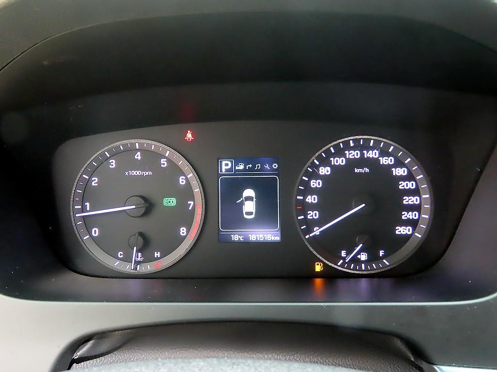 HYUNDAI Sonata - Vista 9