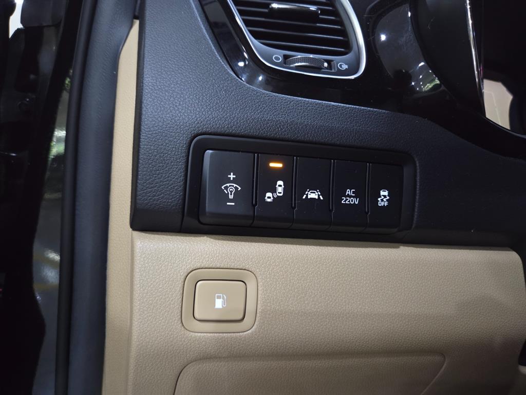 KIA Carnival 2017 Negro - Importación desde Corea - HF Imports Iquique - Foto 17