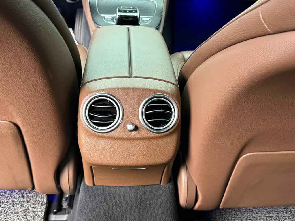 Mercedes Benz E class 2020 Plateado - Importación desde Corea - HF Imports Iquique - Foto 16