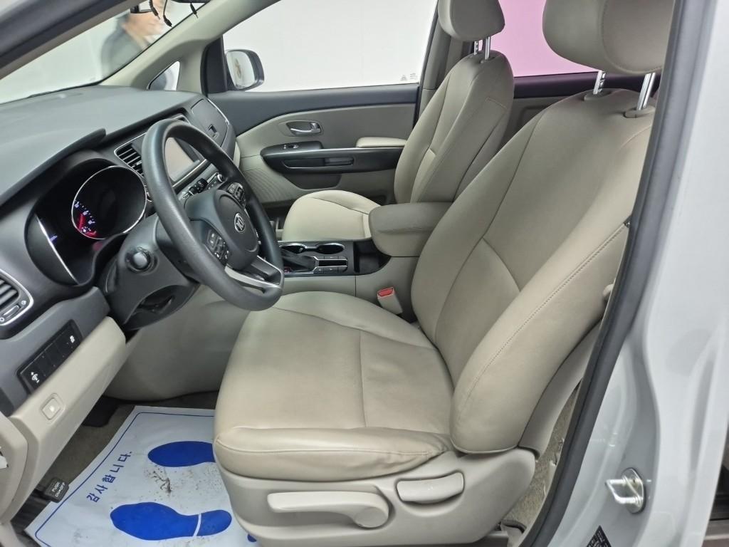 KIA Carnival 2019 Plateado - Importación desde Corea - HF Imports Iquique - Foto 14