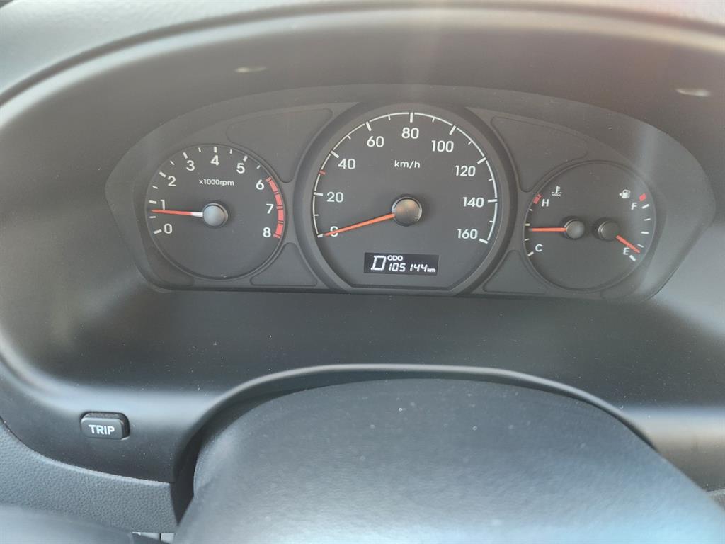 HYUNDAI Starex - Vista 5