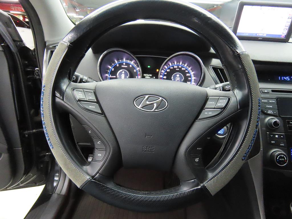 HYUNDAI Sonata - Vista 8