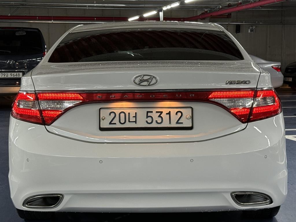 HYUNDAI Grandeur - Vista 4