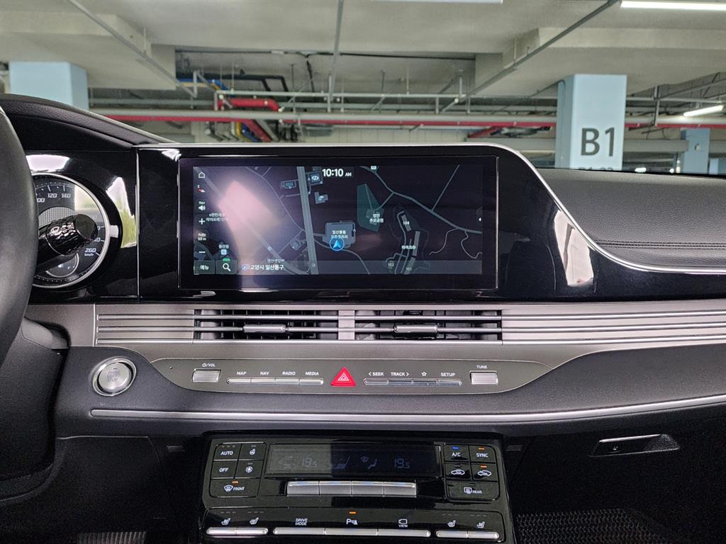 HYUNDAI Grandeur - Vista 7