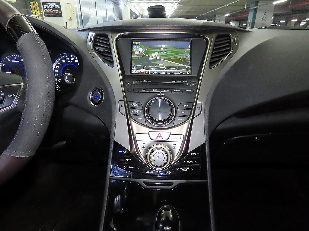 HYUNDAI Grandeur - Vista 11