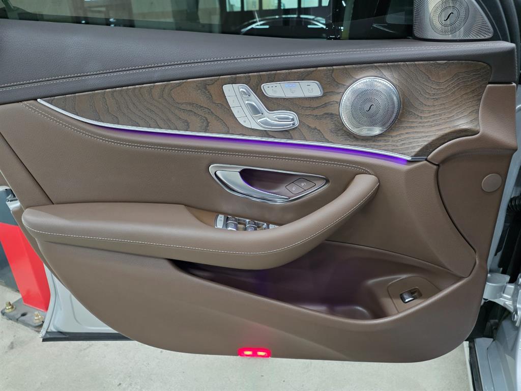 Mercedes Benz E class 2017 Plateado - Importación desde Corea - HF Imports Iquique - Foto 13