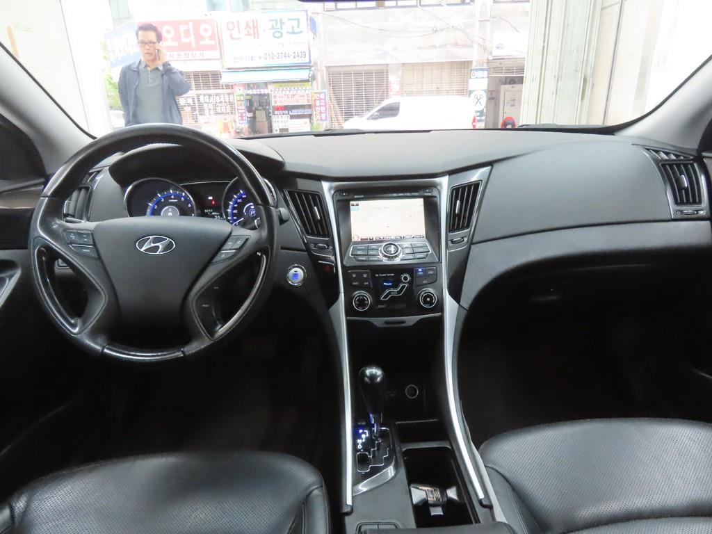 HYUNDAI Sonata - Vista 7