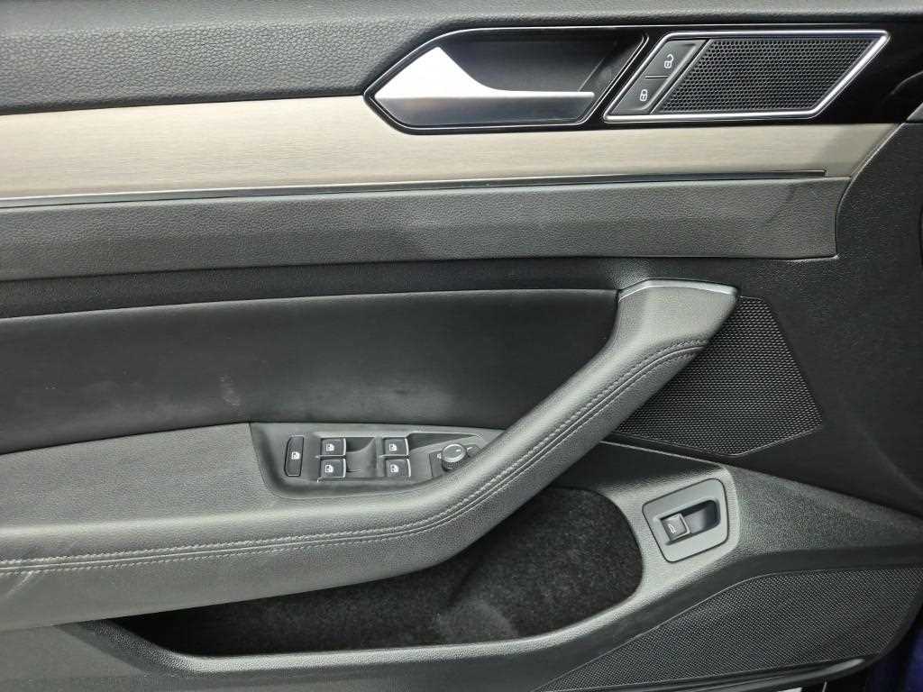 Volkswagen Passat 2018 Azul - Importación desde Corea - HF Imports Iquique - Foto 17