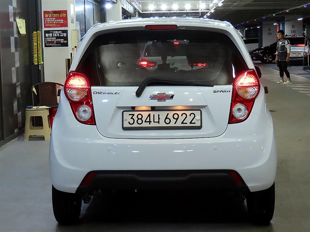 Chevrolet Spark - Vista 5