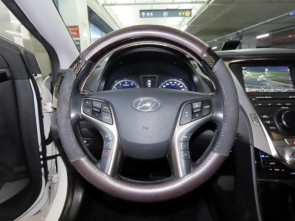 HYUNDAI Grandeur - Vista 8