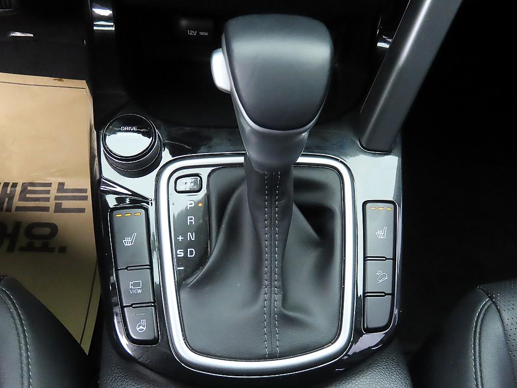 KIA Seltos - Vista 10