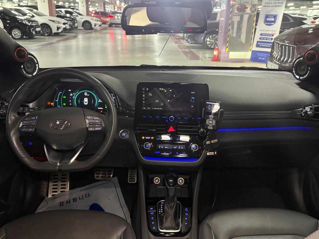 HYUNDAI Ioniq - Vista 10