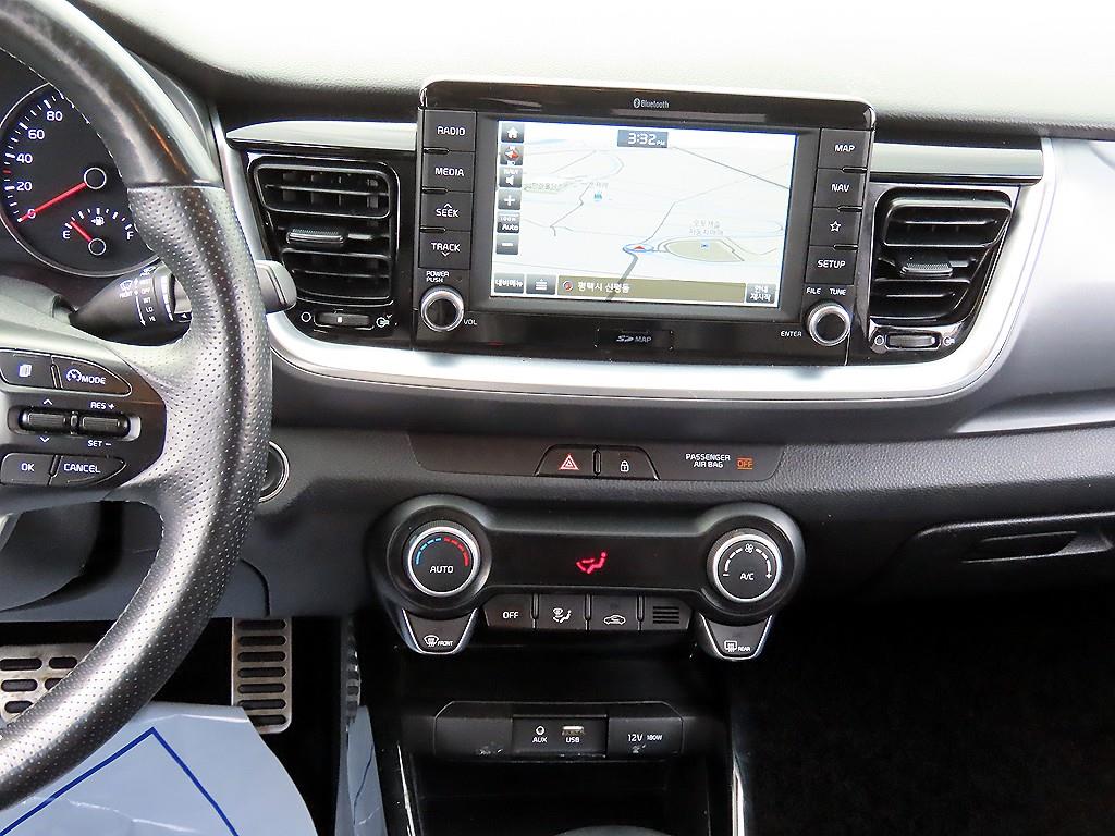 KIA Stonic - Vista 10