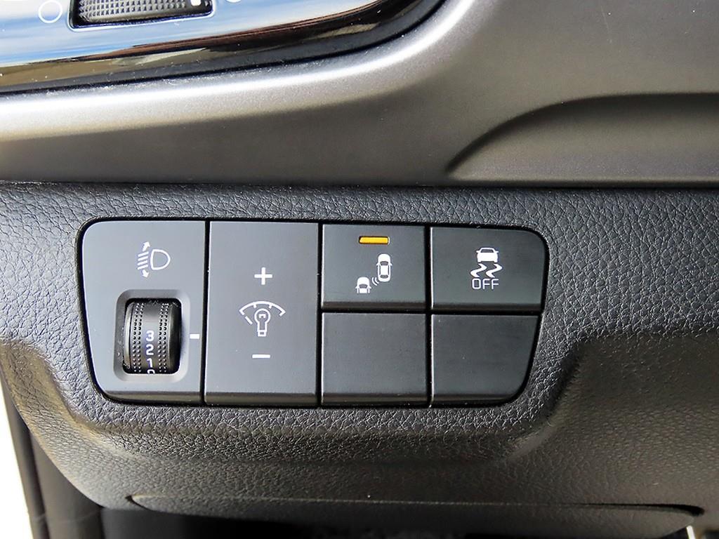 KIA Stonic 2018 Blanco - Importación desde Corea - HF Imports Iquique - Foto 13