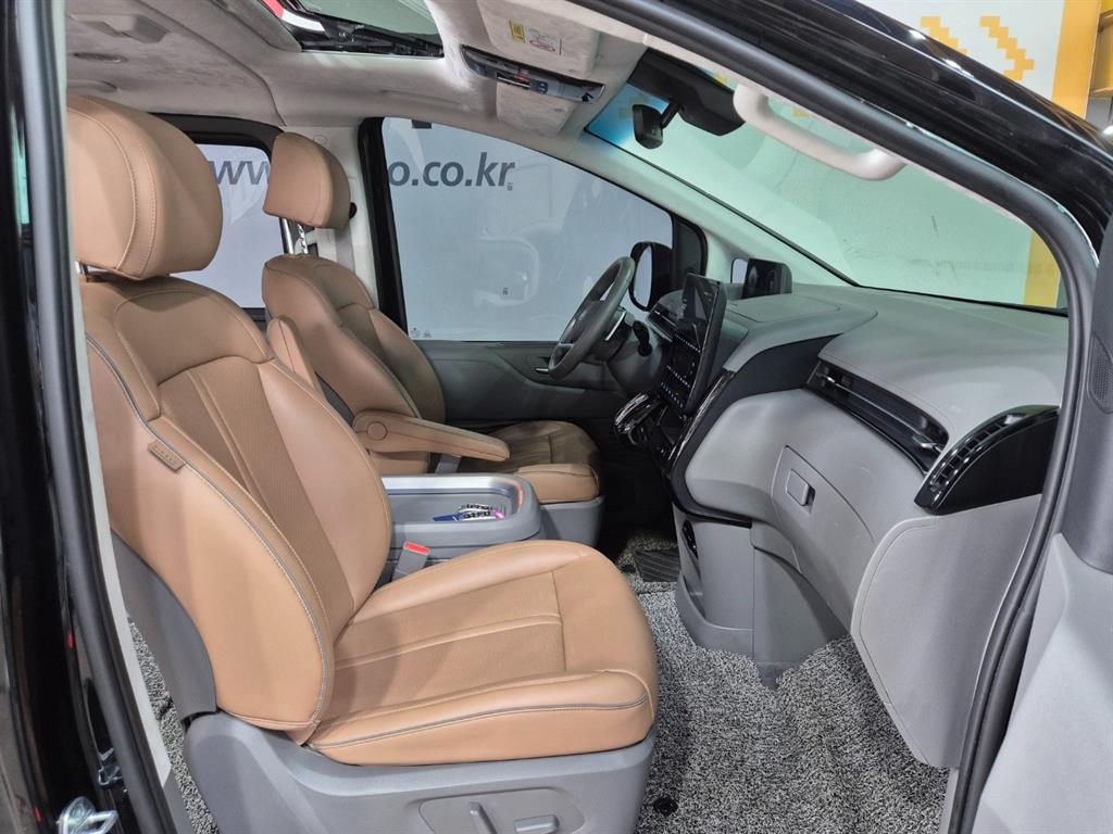 HYUNDAI Staria - Vista 7