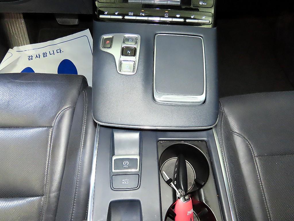 HYUNDAI Grandeur - Vista 12