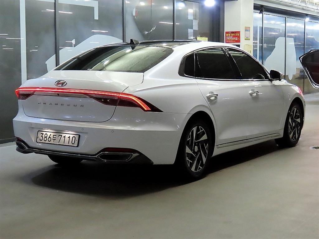 HYUNDAI Grandeur - Vista 4