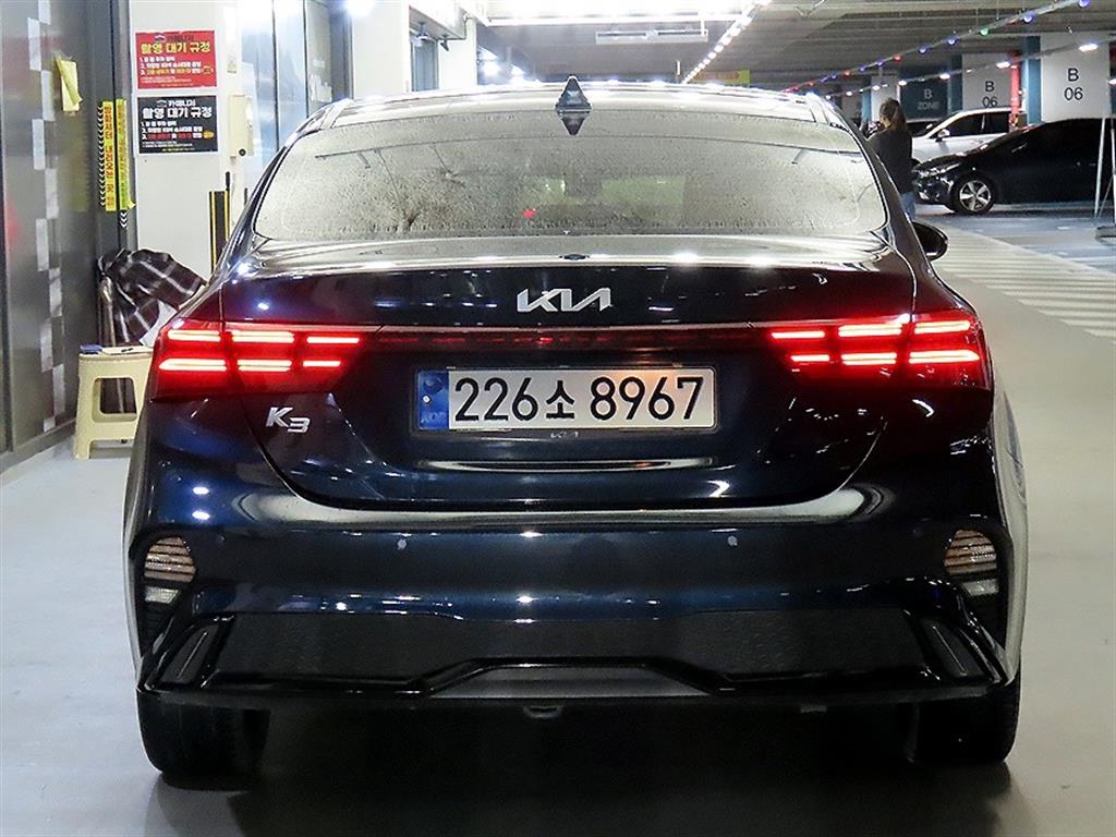 KIA K3 - Vista 5