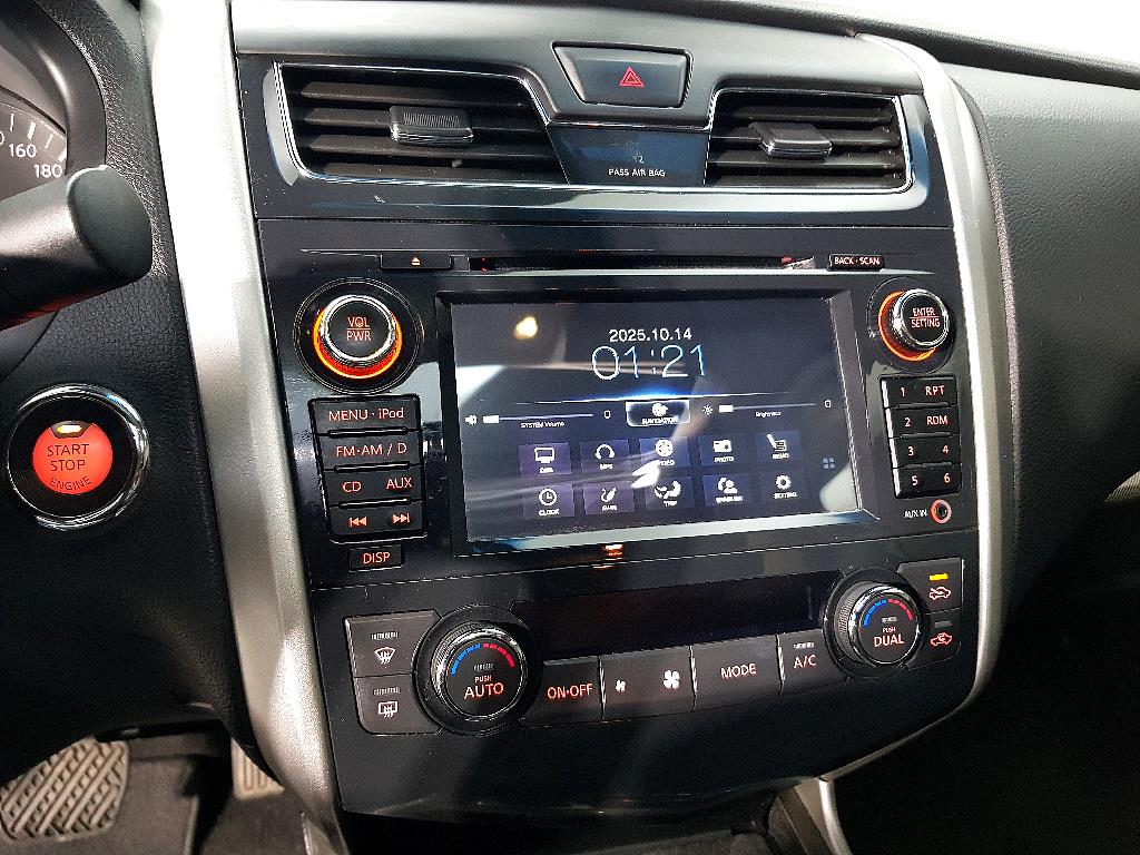 Nissan Altima - Vista 12
