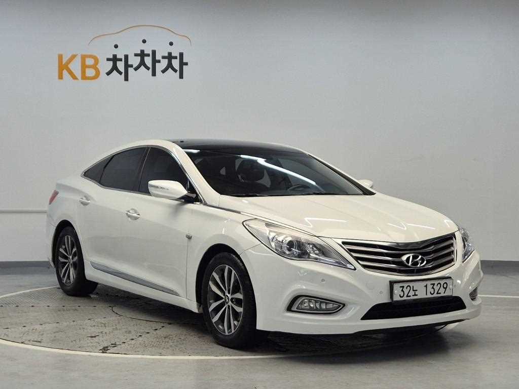 HYUNDAI Grandeur - Vista 4