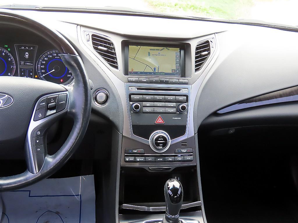 HYUNDAI Grandeur - Vista 10