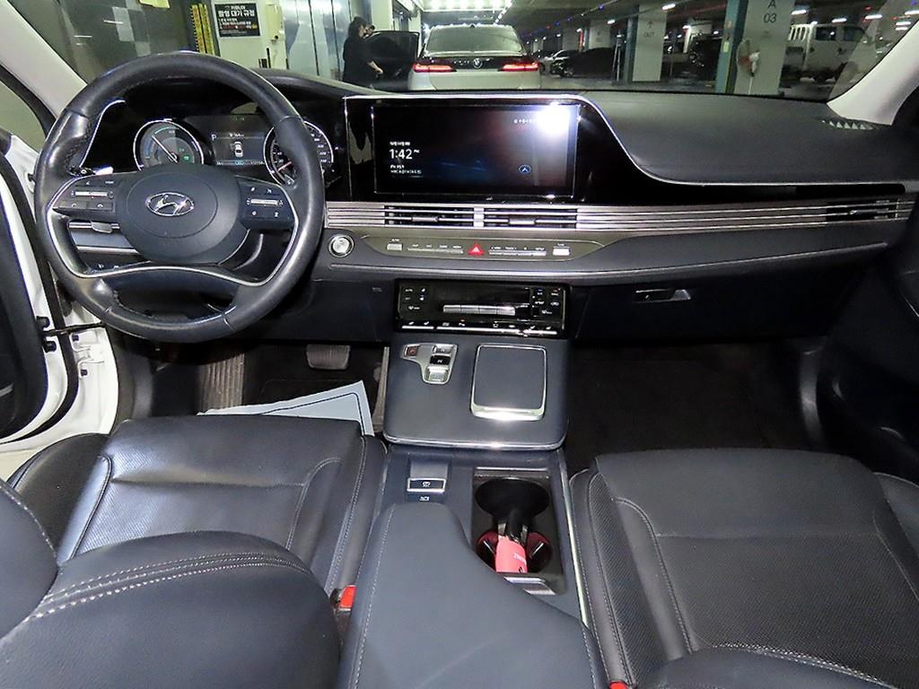 HYUNDAI Grandeur - Vista 10