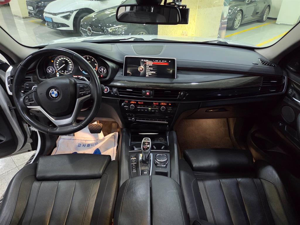 BMW X6 - Vista 8