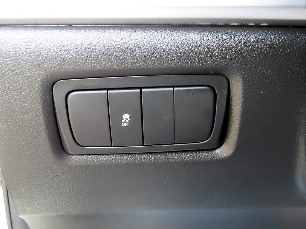 Ssangyong Korando - Vista 12