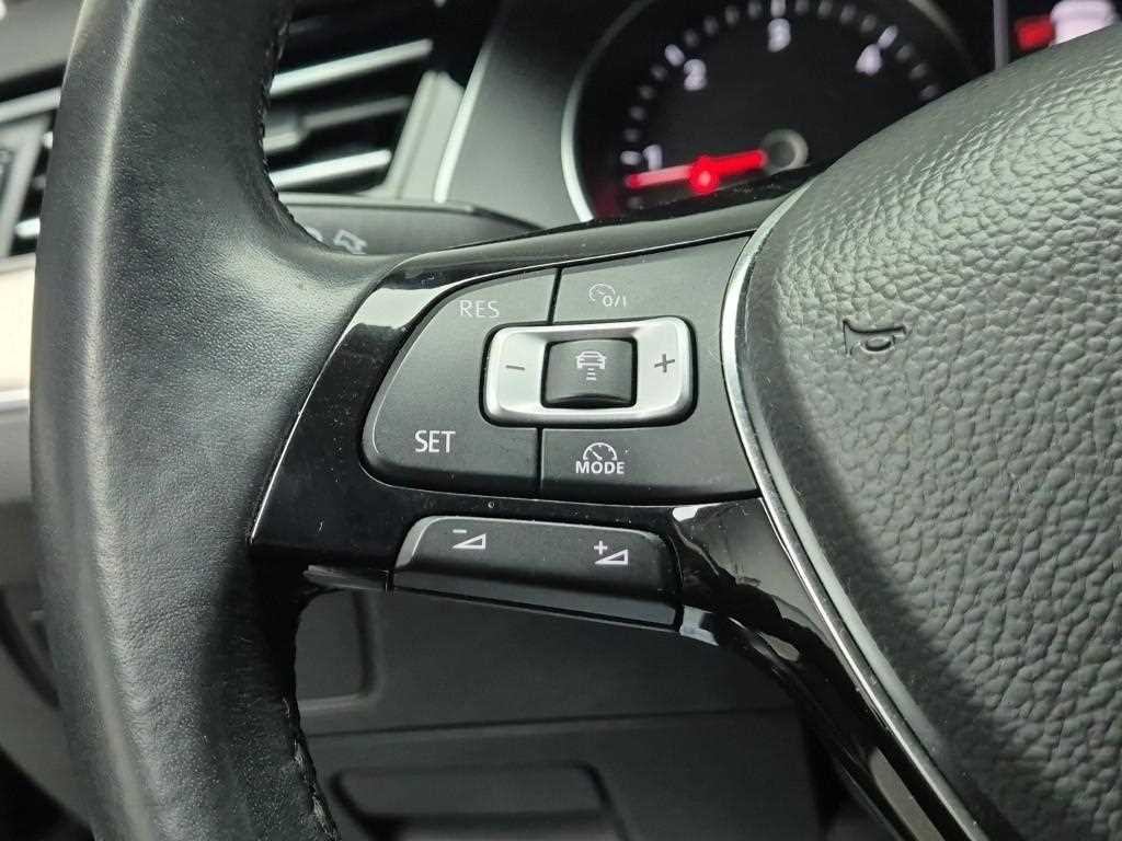 Volkswagen Passat 2018 Azul - Importación desde Corea - HF Imports Iquique - Foto 14