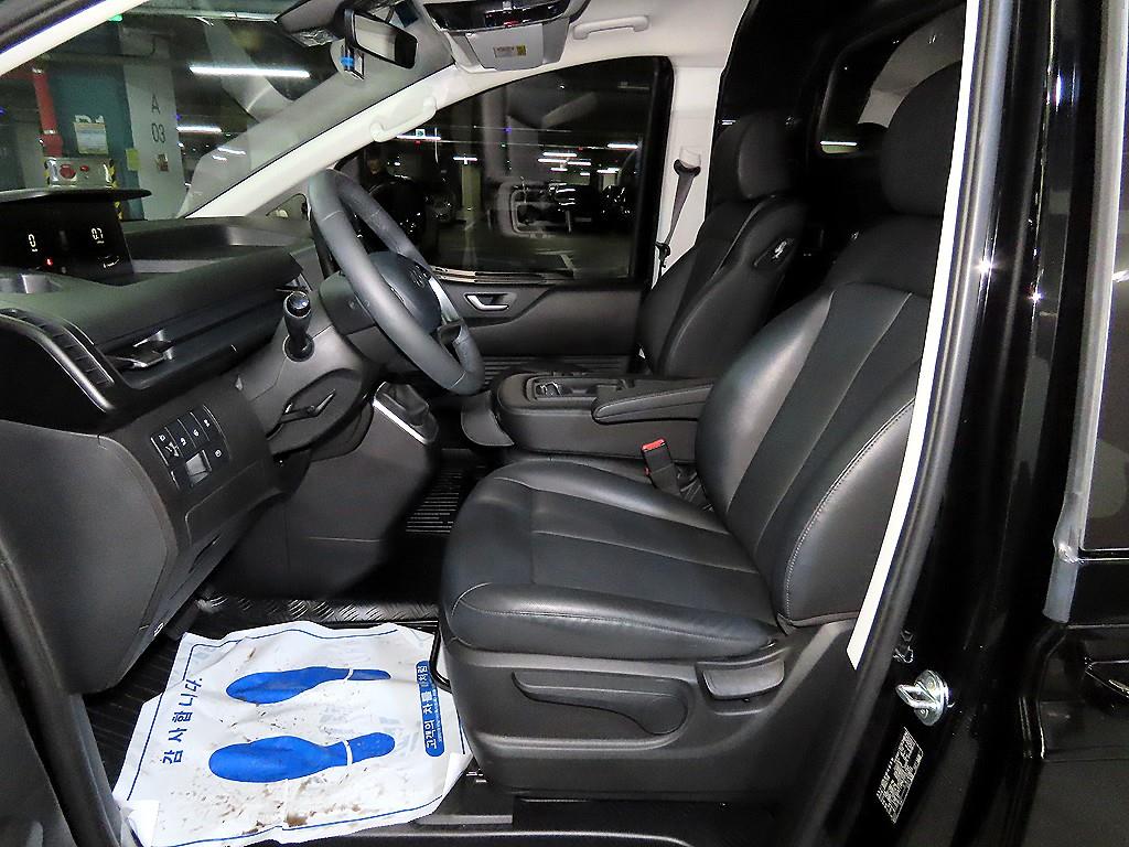 HYUNDAI Staria - Vista 6