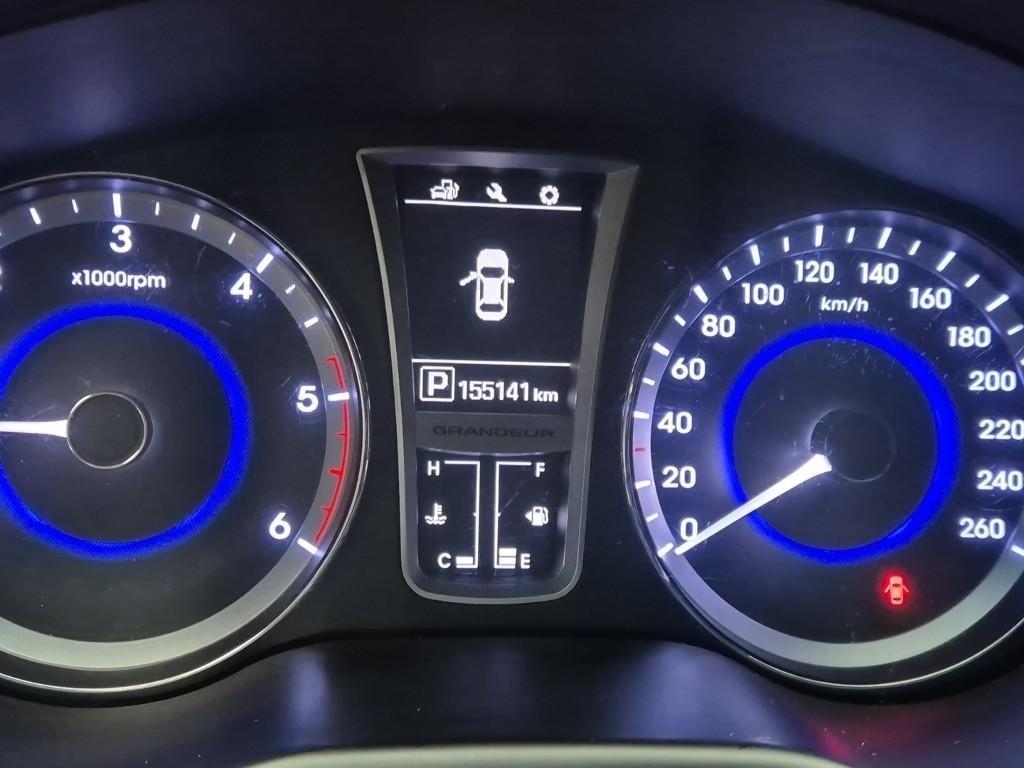 HYUNDAI Grandeur - Vista 5