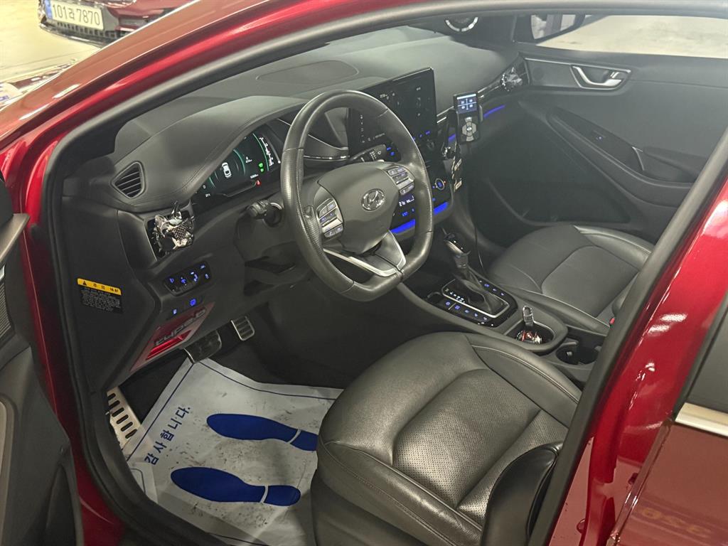 HYUNDAI Ioniq - Vista 11