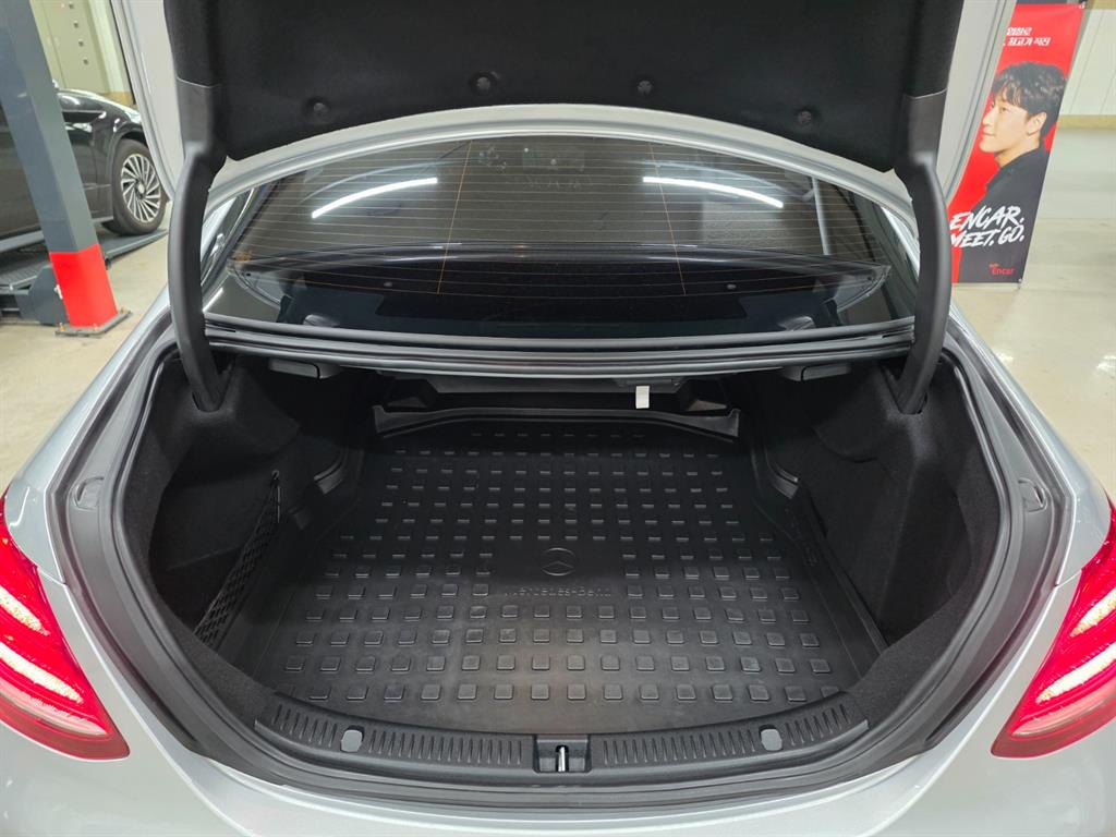 Mercedes Benz E class 2017 Plateado - Importación desde Corea - HF Imports Iquique - Foto 18