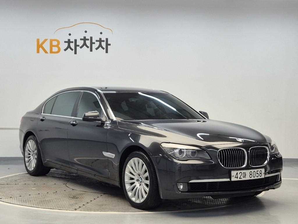 BMW 7 Series - Vista 4