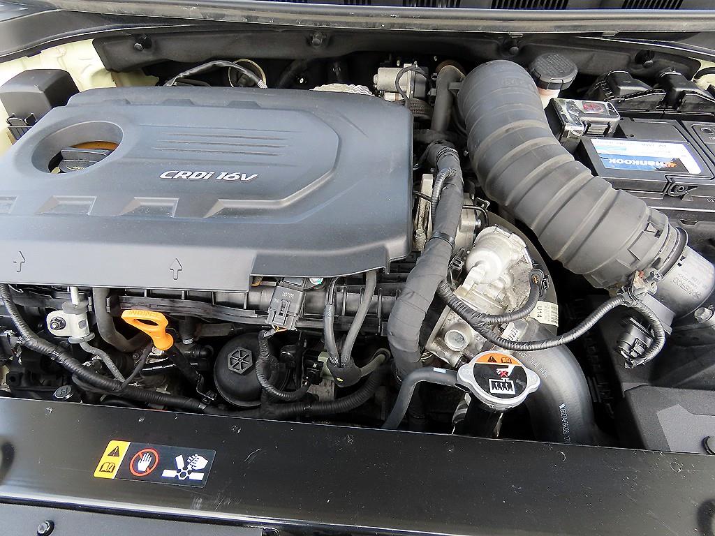 KIA Stonic 2018 Blanco - Importación desde Corea - HF Imports Iquique - Foto 19