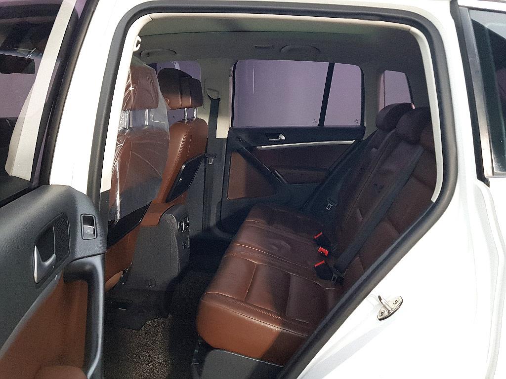 Volkswagen Tiguan - Vista 9