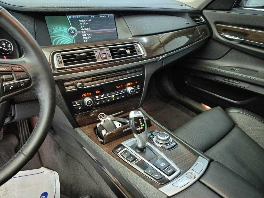 BMW 7 Series - Vista 10
