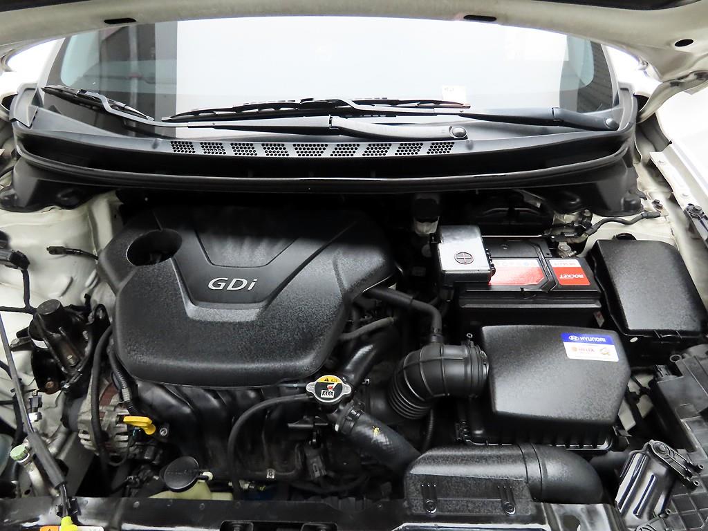 HYUNDAI Avante 2012 Blanco - Importación desde Corea - HF Imports Iquique - Foto 18