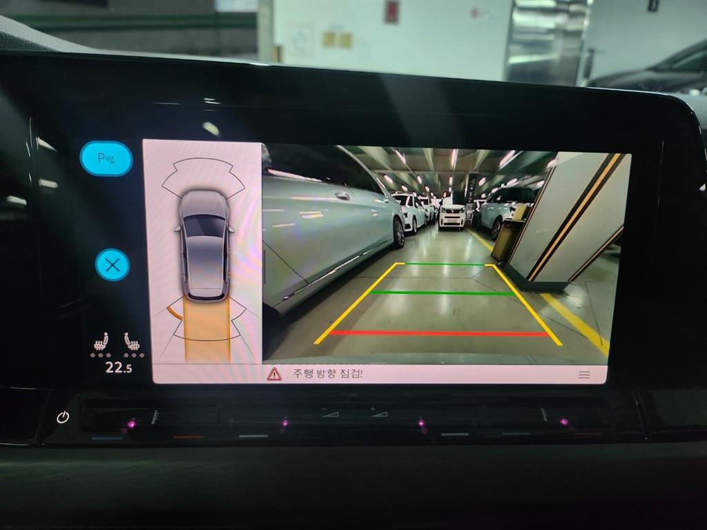 Volkswagen Golf - Vista 11