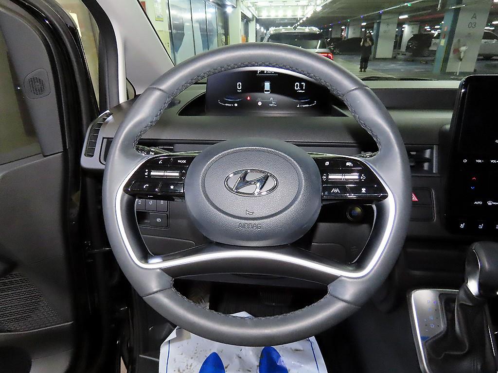 HYUNDAI Staria - Vista 7