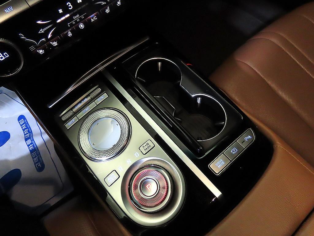 Genesis G80 - Vista 12