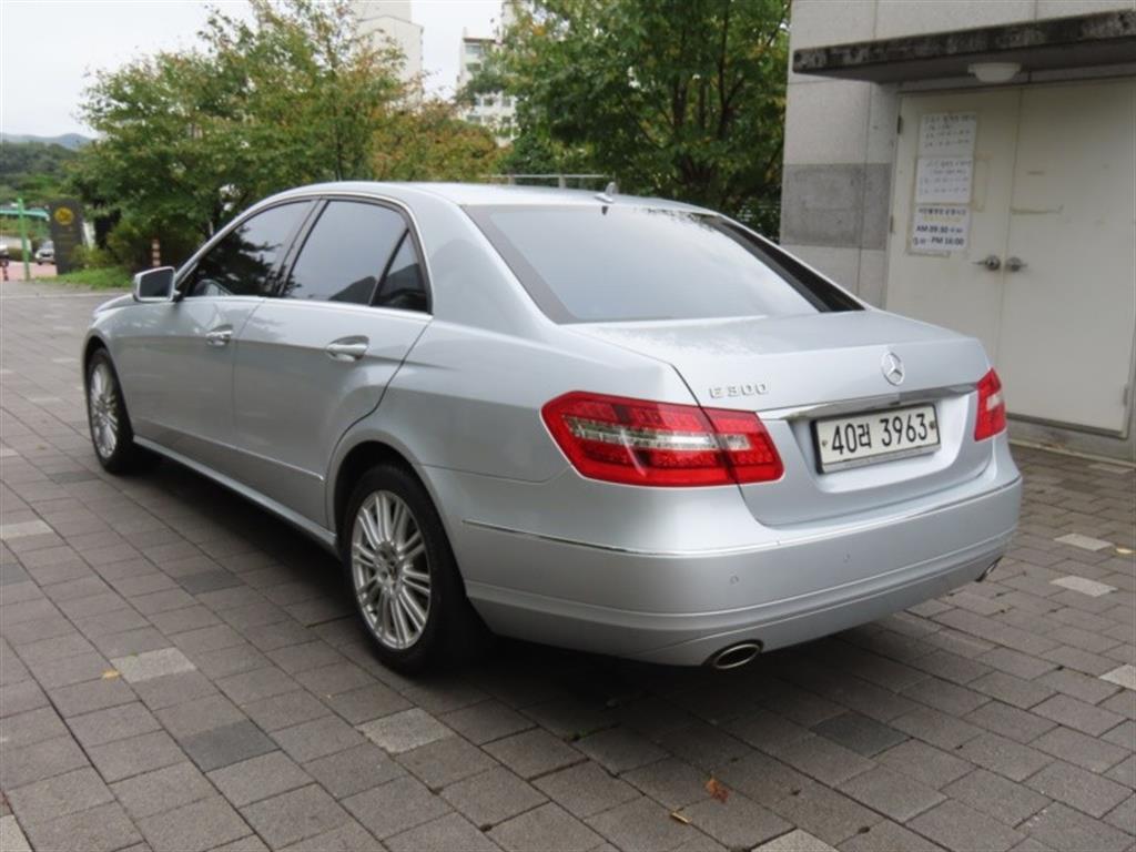 Mercedes Benz E class - Vista 7