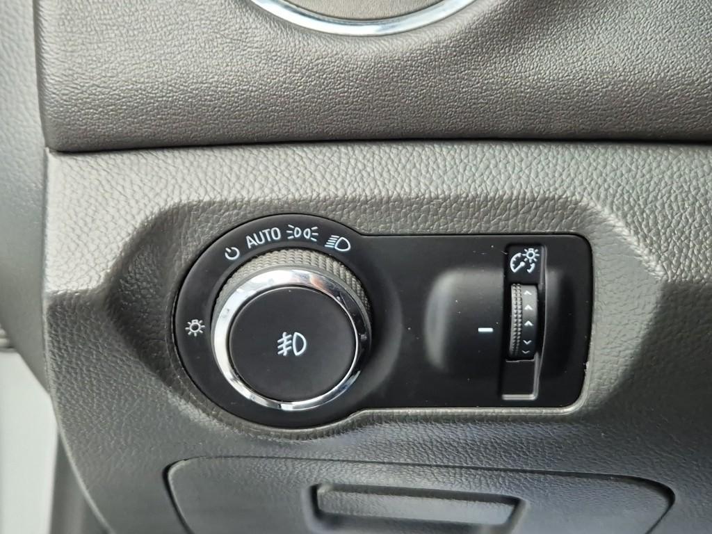 Chevrolet Cruise 2013 Plateado - Importación desde Corea - HF Imports Iquique - Foto 17