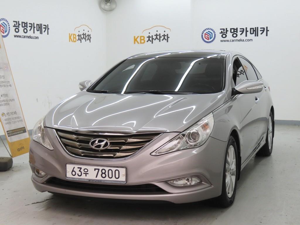 HYUNDAI Sonata - Vista 2