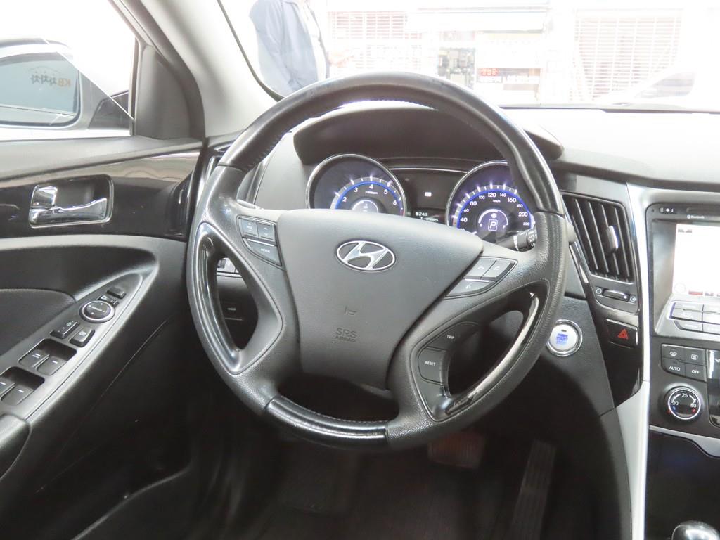 HYUNDAI Sonata 2010 - Importación desde Corea - HF Imports Iquique - Foto 17
