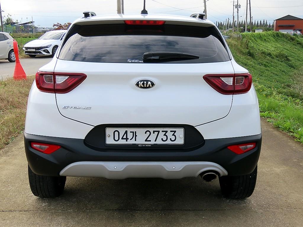 KIA Stonic - Vista 4