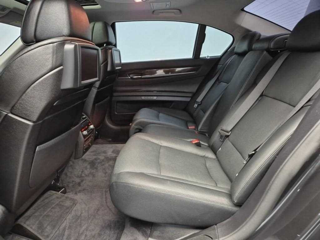 BMW 7 Series - Vista 12