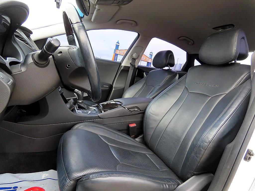 HYUNDAI Grandeur - Vista 5