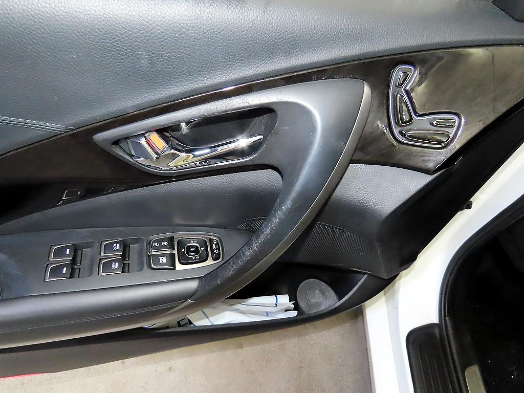 HYUNDAI Grandeur 2011 Blanco - Importación desde Corea - HF Imports Iquique - Foto 13