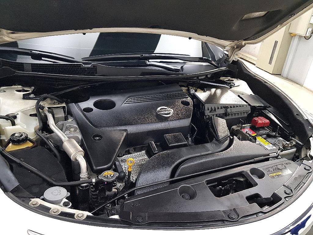 Nissan Altima - Vista 6